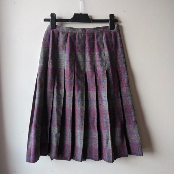Vintage Pleated Checkered Skirt - Picture 1 of 6